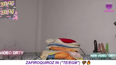 ZAFIRO QUIROZ online show from 04/05/26, 01:30