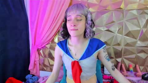  emmili  online show from 02/11/25, 12:05