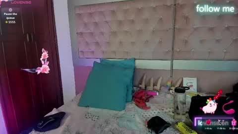  emmili  online show from 04/14/26, 12:33