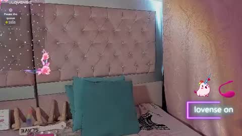  emmili  online show from 07/22/26, 12:30