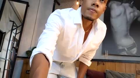 Snapshot of sweet_ethan_ chatting on 12/14/25, 03:23 sweet_ethan_ online show from 12/14/25, 03:23