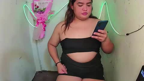 Snapshot of sweet_frex123 chatting on 10/13/25, 03:12 sweet_frex123 online show from 10/13/25, 03:12