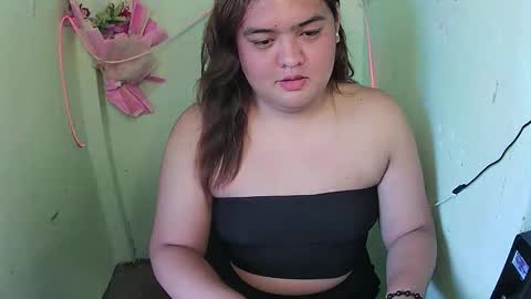 Snapshot of sweet_frex123 chatting on 10/28/25, 08:07 sweet_frex123 online show from 10/28/25, 08:07