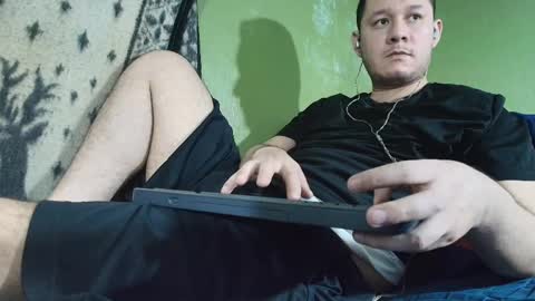 sweet_guy36 online show from 09/29/25, 06:02