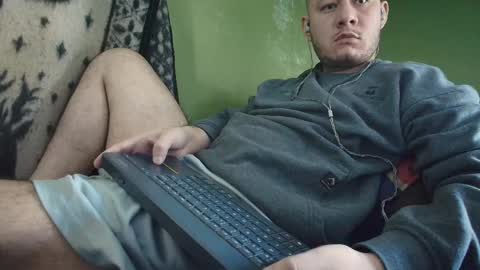 sweet_guy36 online show from 10/03/25, 03:42