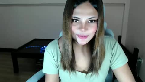 sophia daisy  online show from 02/17/25, 02:20