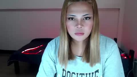 sophia daisy  online show from 10/19/25, 10:54