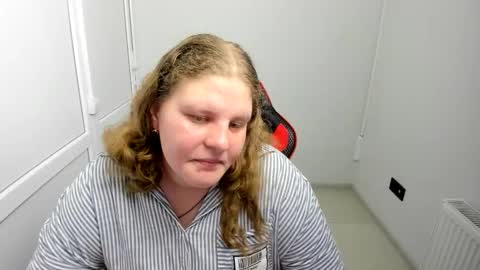 Snapshot of sweet_karla_la chatting on 05/22/26, 11:27 Karla online show from 05/22/26, 11:27