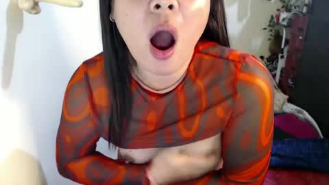 Snapshot of sweet_kendallxxxx chatting on 02/20/25, 05:33 Nicahhh online show from 02/20/25, 05:33