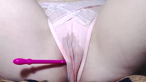 Kitten online show from 03/09/25, 09:13