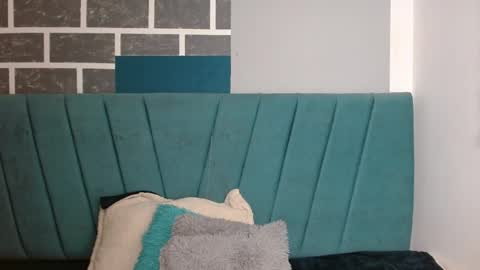 sweet_kitty_05 online show from 04/15/26, 12:50