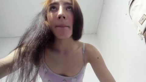 Snapshot of sweet_kitty_777 chatting on 05/14/26, 08:43 sweet_kitty_777 online show from 05/14/26, 08:43