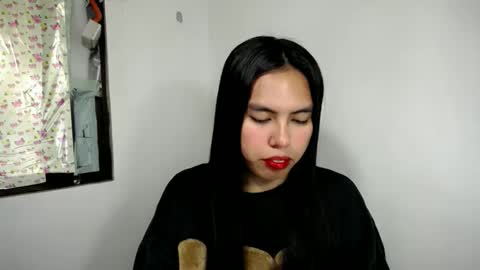 sweet_kyline69 online show from 11/04/25, 11:42