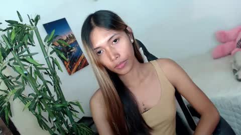 sweet_lady14 online show from 03/11/25, 07:48