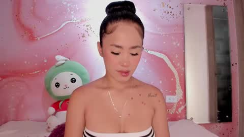 Snapshot of sweet_lemariee_ chatting on 09/24/25, 09:40 Lemarie online show from 09/24/25, 09:40