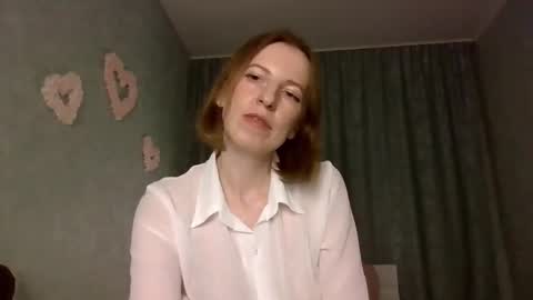 sweet_lilbunny online show from 09/21/25, 05:47