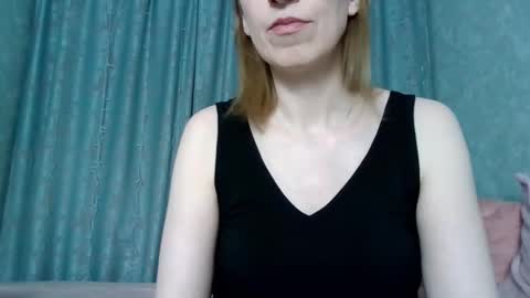 sweet_lilbunny online show from 02/04/26, 03:40