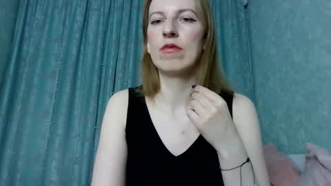 sweet_lilbunny online show from 02/10/26, 05:39