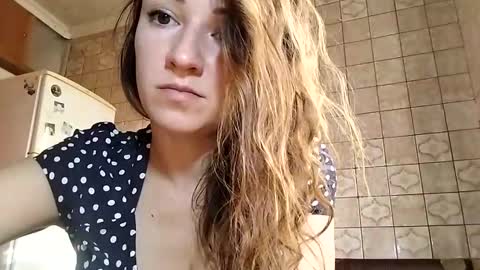 Anna online show from 02/08/25, 01:01