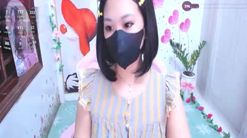 Snapshot of sweet_lily0 chatting on 09/20/25, 07:37 Lily online show from 09/20/25, 07:37
