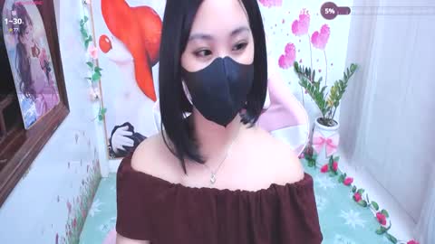 Snapshot of sweet_lily0 chatting on 09/25/25, 02:21 Lily online show from 09/25/25, 02:21