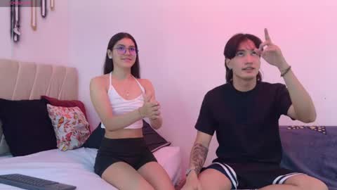 Snapshot of sweet_litle_ chatting on 05/07/26, 12:21 Mia online show from 05/07/26, 12:21