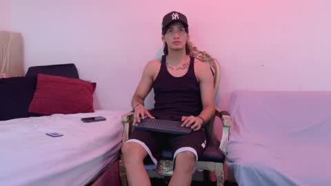 Snapshot of sweet_litle_ chatting on 06/09/26, 12:17 Mia online show from 06/09/26, 12:17