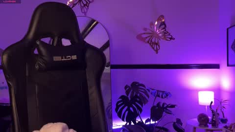 Snapshot of sweet_littleee chatting on 02/27/25, 03:58 free private online show from 02/27/25, 03:58