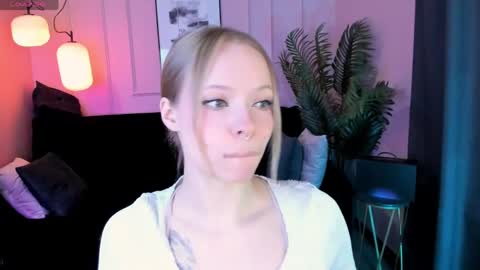 Lucy online show from 04/24/26, 06:38