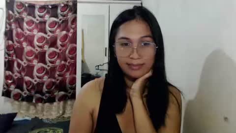 Snapshot of sweet_mariexxo chatting on 02/27/26, 02:00 Marie online show from 02/27/26, 02:00
