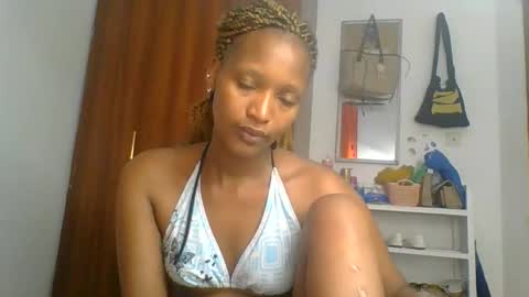 Linda online show from 05/02/26, 02:05