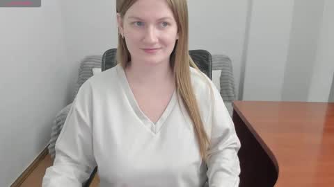 Snapshot of sweet_melody_of_ur_heart chatting on 02/09/26, 05:06 Mila online show from 02/09/26, 05:06