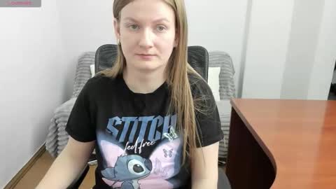 Snapshot of sweet_melody_of_ur_heart chatting on 02/24/26, 04:32 Mila online show from 02/24/26, 04:32