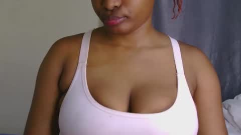 Snapshot of sweet_miah12 chatting on 02/23/26, 08:39 Queen debby online show from 02/23/26, 08:39