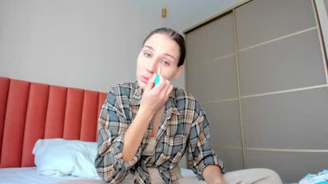 Snapshot of sweet_miss381 chatting on 12/25/24, 05:37 Sofi online show from 12/25/24, 05:37