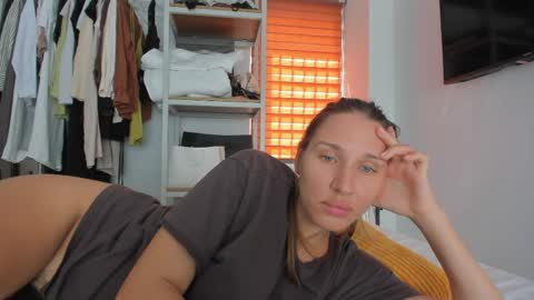 Sofi online show from 03/29/26, 06:24