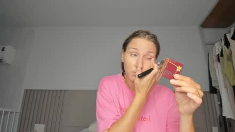 Sofi online show from 04/12/26, 03:44