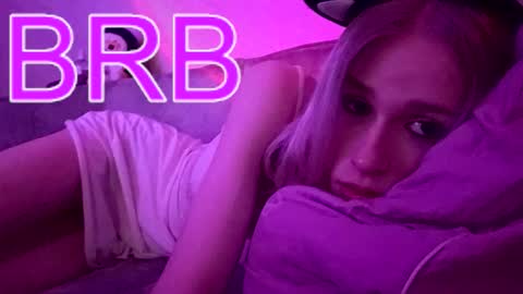 sweet_mol1y online show from 10/24/25, 02:19