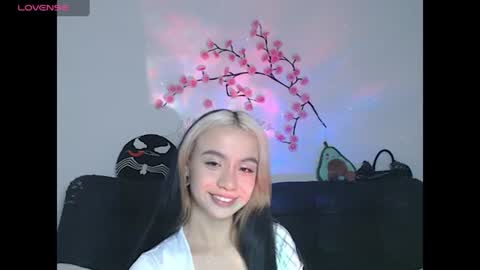 Snapshot of sweet_molly420 chatting on 06/18/26, 05:08 sweet molly420 online show from 06/18/26, 05:08