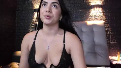 Snapshot of sweet_moniicaa chatting on 01/28/25, 04:30 Monica online show from 01/28/25, 04:30