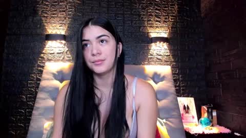 Snapshot of sweet_moniicaa chatting on 02/07/25, 10:19 Monica online show from 02/07/25, 10:19