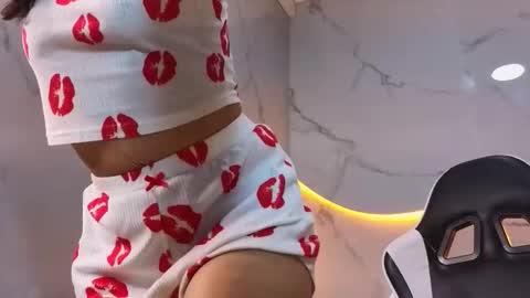 Live 1500am 2100pm online show from 12/20/25, 08:49