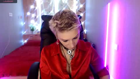 sweet_n_strong online show from 11/14/25, 07:51