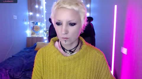 sweet_n_strong online show from 12/14/25, 08:30