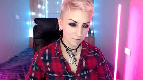 sweet_n_strong online show from 12/19/25, 08:10