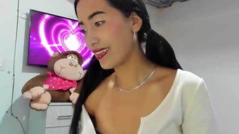 Nhaomy online show from 02/03/26, 10:26