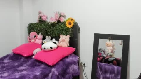 Nhaomy online show from 02/06/26, 09:07