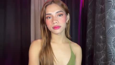 Snapshot of sweet_nikki03 chatting on 01/06/26, 06:11 sweet_nikki03 online show from 01/06/26, 06:11