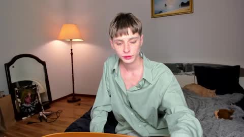 kira online show from 12/20/24, 11:58