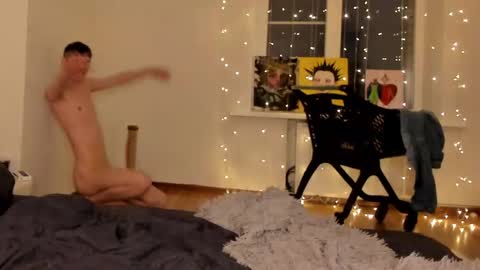 kira online show from 12/23/24, 10:55